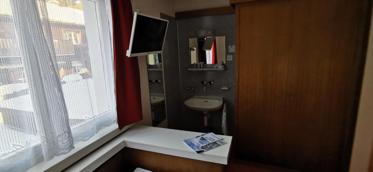 Hotel Bergidyll Andermatt Luaran gambar